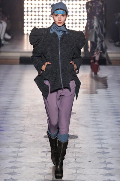 Look 23